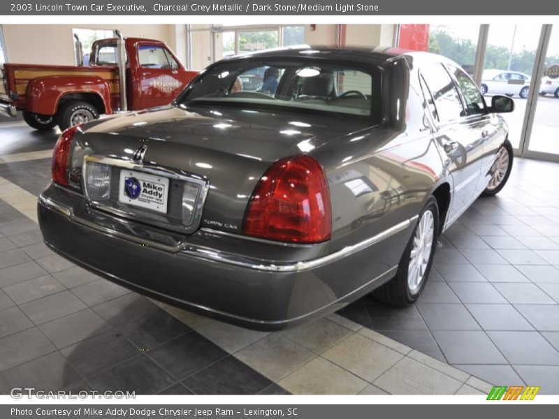 Charcoal Grey Metallic / Dark Stone/Medium Light Stone 2003 Lincoln Town Car Executive