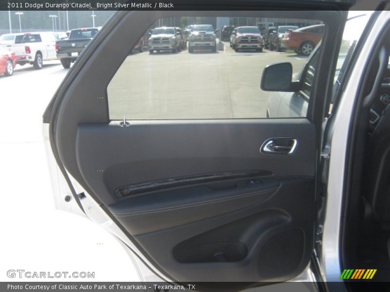 Bright Silver Metallic / Black 2011 Dodge Durango Citadel