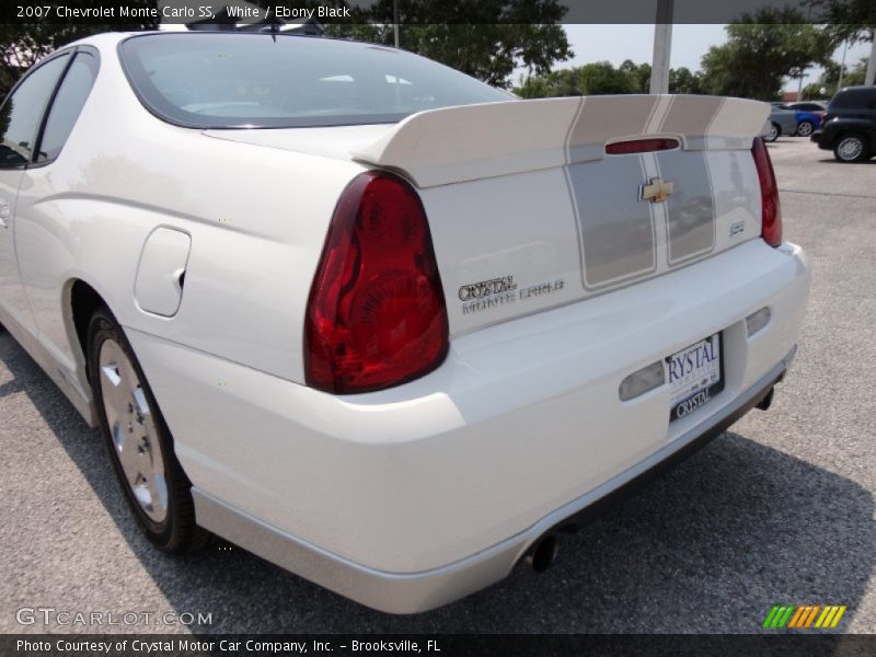 White / Ebony Black 2007 Chevrolet Monte Carlo SS