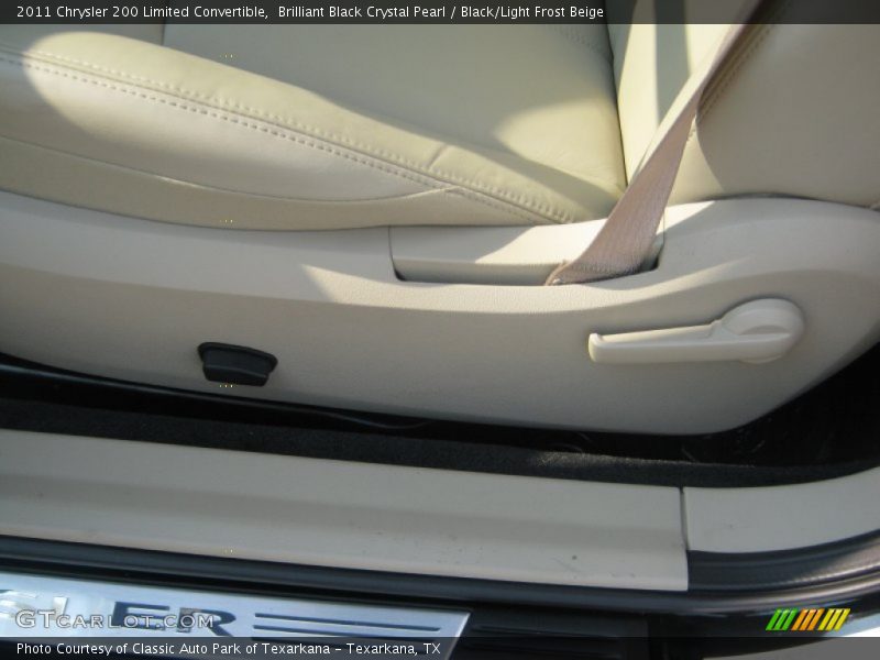 Brilliant Black Crystal Pearl / Black/Light Frost Beige 2011 Chrysler 200 Limited Convertible