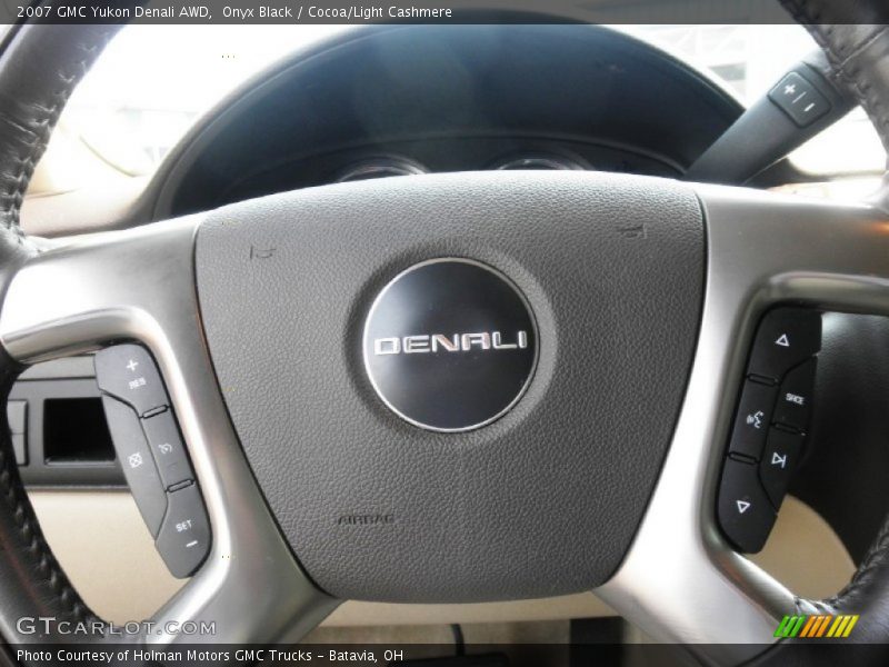 Onyx Black / Cocoa/Light Cashmere 2007 GMC Yukon Denali AWD