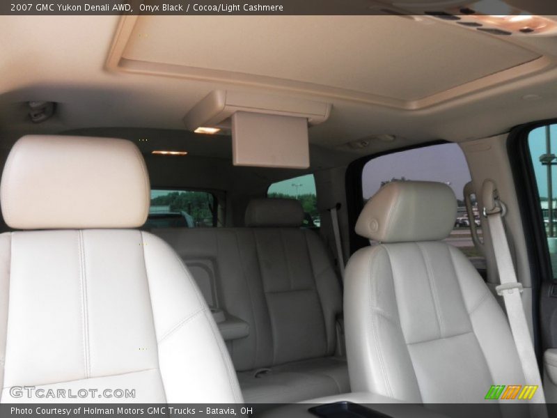 Onyx Black / Cocoa/Light Cashmere 2007 GMC Yukon Denali AWD