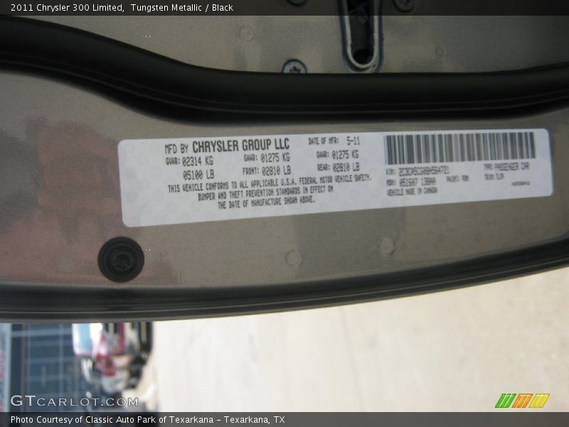 Tungsten Metallic / Black 2011 Chrysler 300 Limited