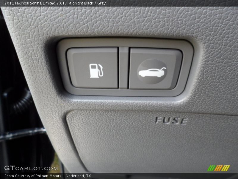 Midnight Black / Gray 2011 Hyundai Sonata Limited 2.0T
