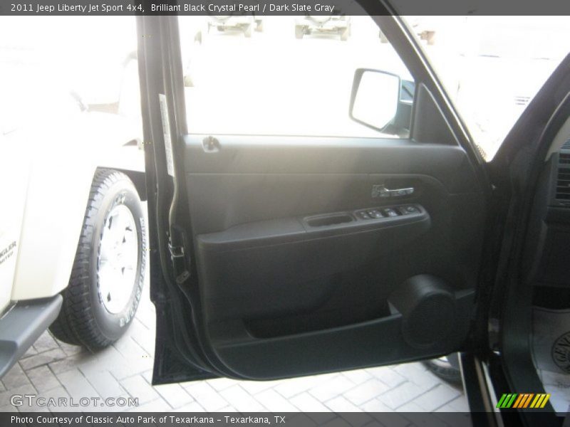 Brilliant Black Crystal Pearl / Dark Slate Gray 2011 Jeep Liberty Jet Sport 4x4