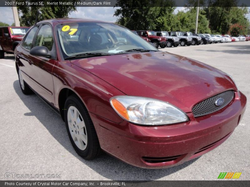 Merlot Metallic / Medium/Dark Flint 2007 Ford Taurus SE