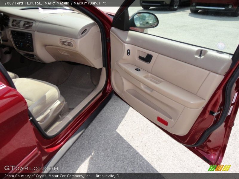 Merlot Metallic / Medium/Dark Flint 2007 Ford Taurus SE