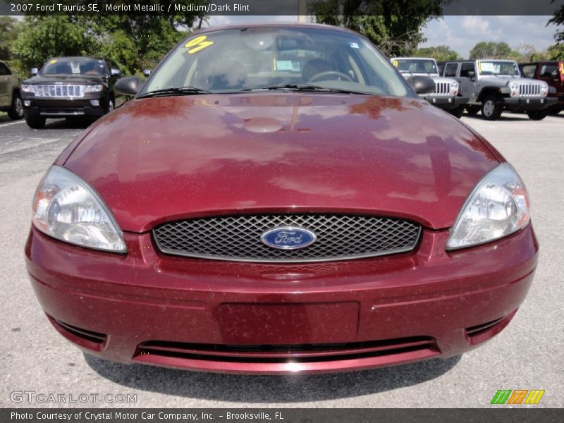 Merlot Metallic / Medium/Dark Flint 2007 Ford Taurus SE