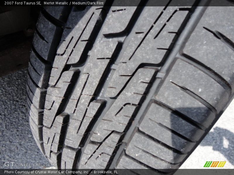 Merlot Metallic / Medium/Dark Flint 2007 Ford Taurus SE