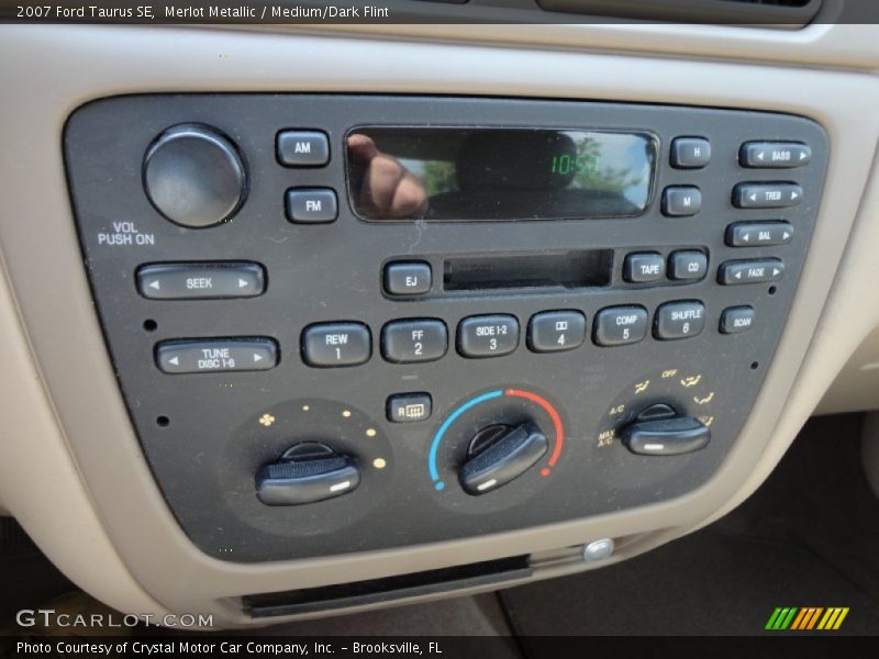 Merlot Metallic / Medium/Dark Flint 2007 Ford Taurus SE