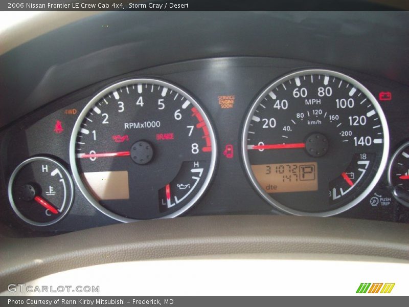Storm Gray / Desert 2006 Nissan Frontier LE Crew Cab 4x4