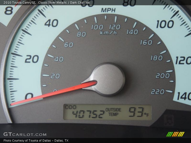 Classic Silver Metallic / Dark Charcoal 2010 Toyota Camry SE