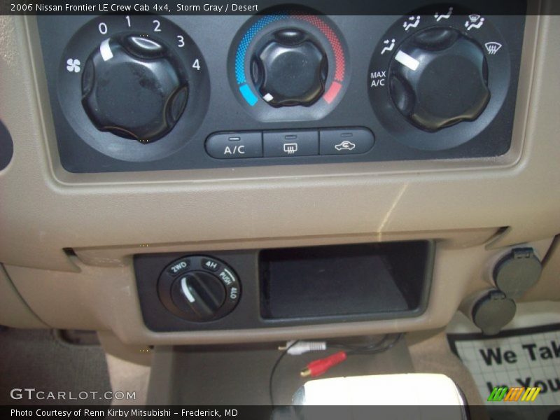 Storm Gray / Desert 2006 Nissan Frontier LE Crew Cab 4x4