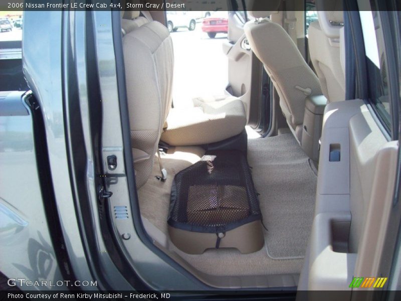 Storm Gray / Desert 2006 Nissan Frontier LE Crew Cab 4x4