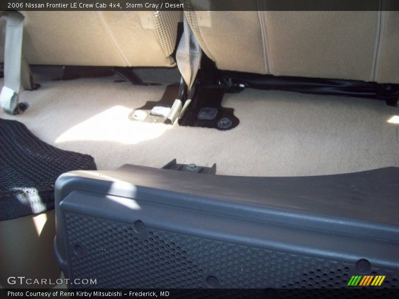 Storm Gray / Desert 2006 Nissan Frontier LE Crew Cab 4x4