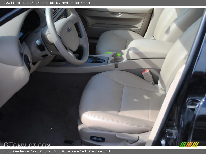  2004 Taurus SES Sedan Medium Parchment Interior