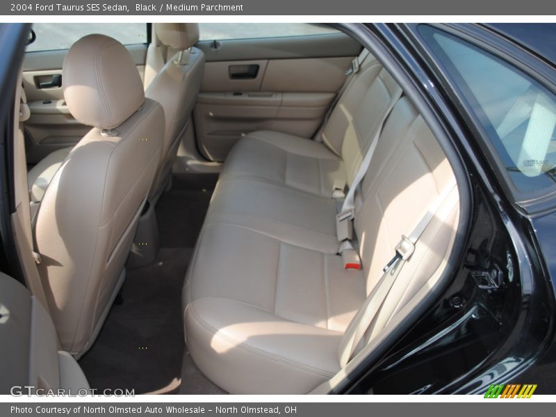  2004 Taurus SES Sedan Medium Parchment Interior