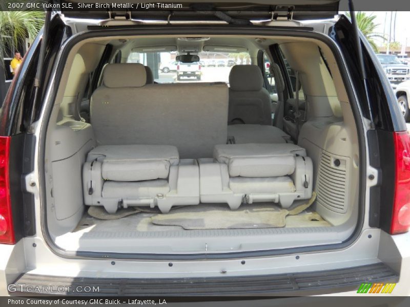  2007 Yukon SLE Trunk