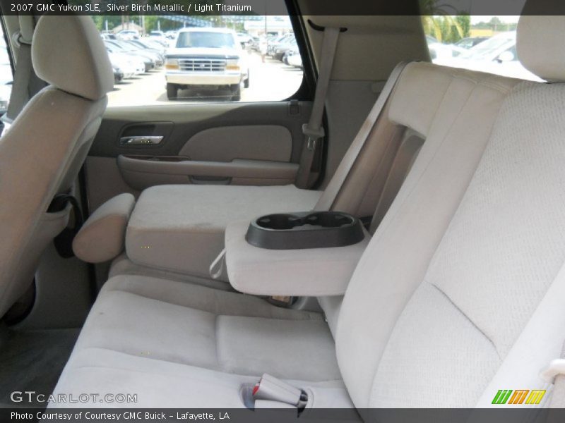 Silver Birch Metallic / Light Titanium 2007 GMC Yukon SLE