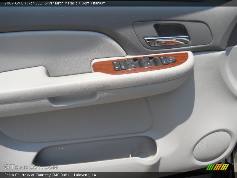 Silver Birch Metallic / Light Titanium 2007 GMC Yukon SLE