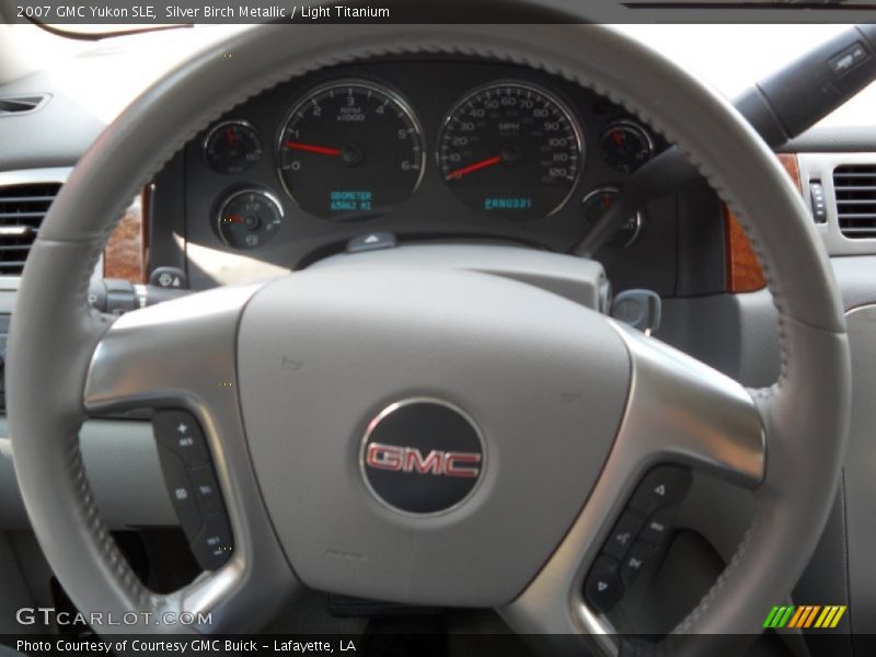 Silver Birch Metallic / Light Titanium 2007 GMC Yukon SLE