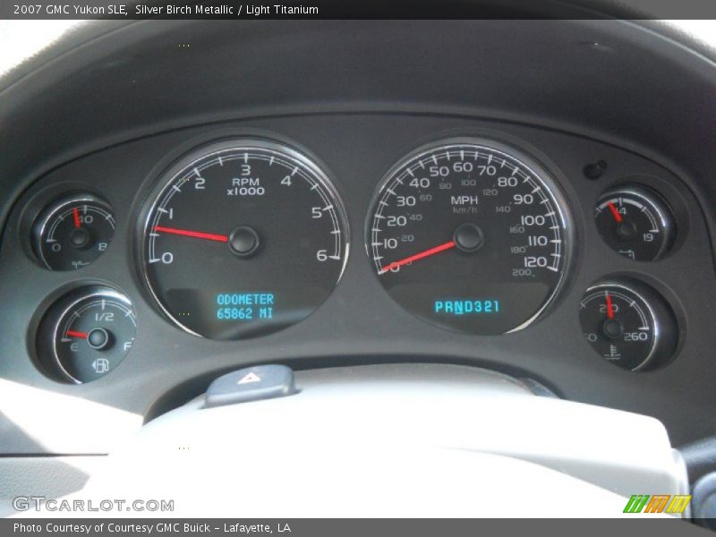 Silver Birch Metallic / Light Titanium 2007 GMC Yukon SLE