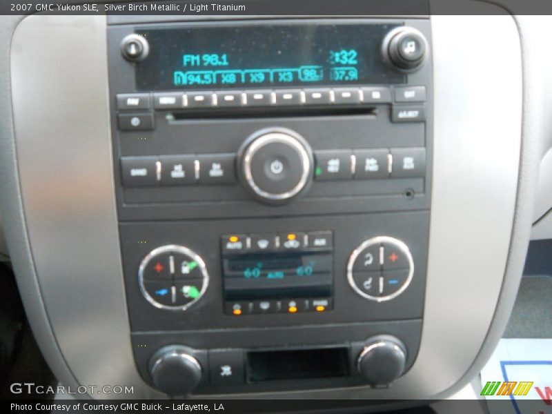 Silver Birch Metallic / Light Titanium 2007 GMC Yukon SLE