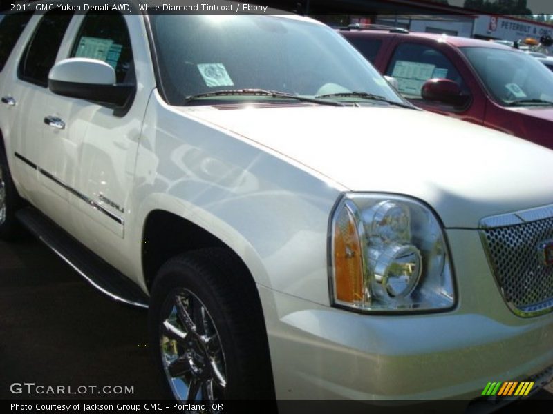 White Diamond Tintcoat / Ebony 2011 GMC Yukon Denali AWD