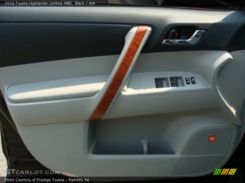 Black / Ash 2010 Toyota Highlander Limited 4WD