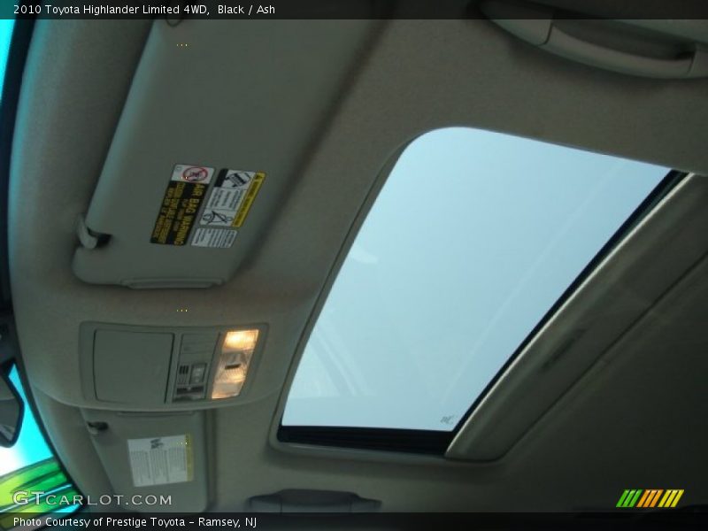 Black / Ash 2010 Toyota Highlander Limited 4WD