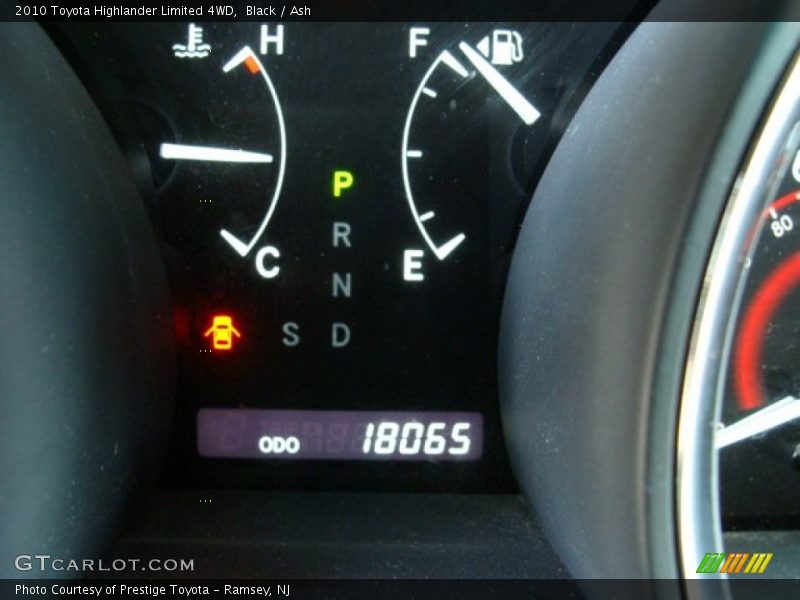 Black / Ash 2010 Toyota Highlander Limited 4WD