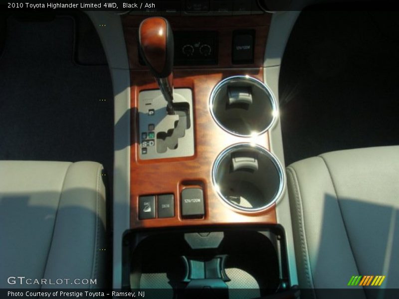 Black / Ash 2010 Toyota Highlander Limited 4WD