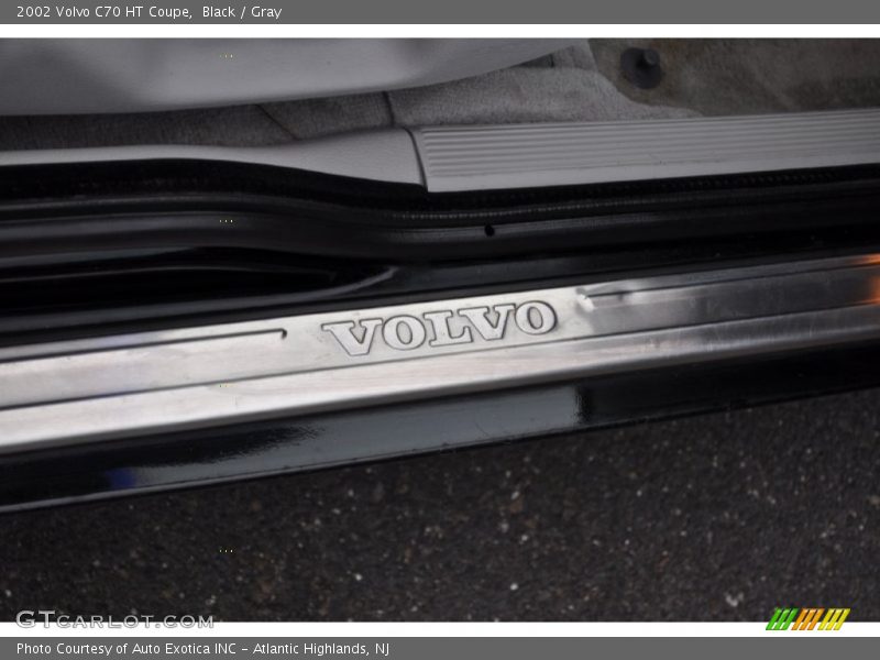 Black / Gray 2002 Volvo C70 HT Coupe