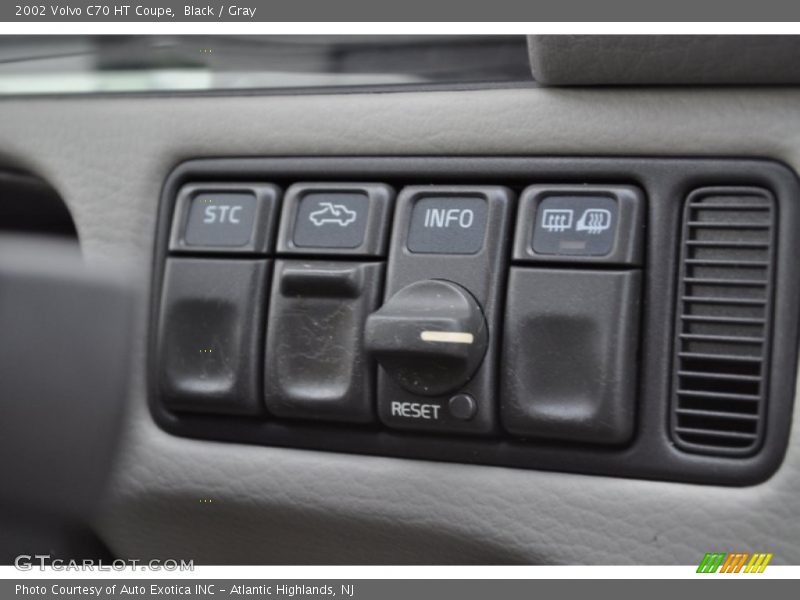 Controls of 2002 C70 HT Coupe