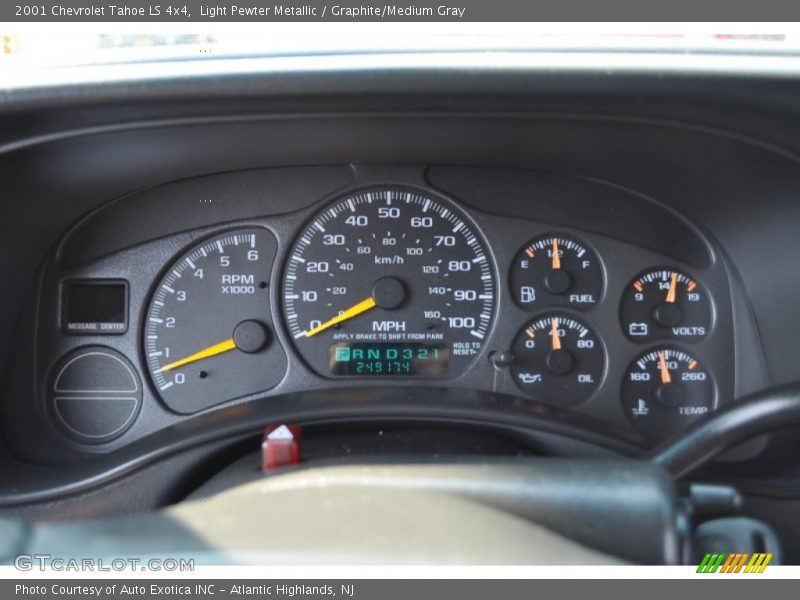 Light Pewter Metallic / Graphite/Medium Gray 2001 Chevrolet Tahoe LS 4x4