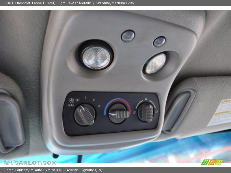 Light Pewter Metallic / Graphite/Medium Gray 2001 Chevrolet Tahoe LS 4x4