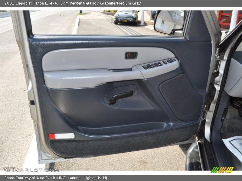 Light Pewter Metallic / Graphite/Medium Gray 2001 Chevrolet Tahoe LS 4x4