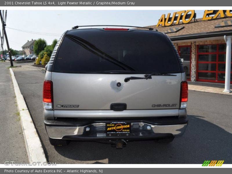 Light Pewter Metallic / Graphite/Medium Gray 2001 Chevrolet Tahoe LS 4x4