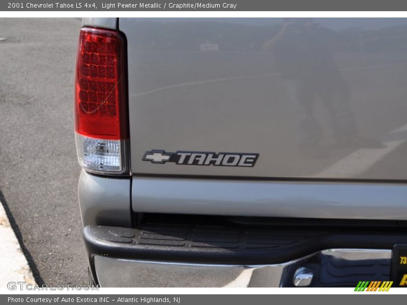Light Pewter Metallic / Graphite/Medium Gray 2001 Chevrolet Tahoe LS 4x4