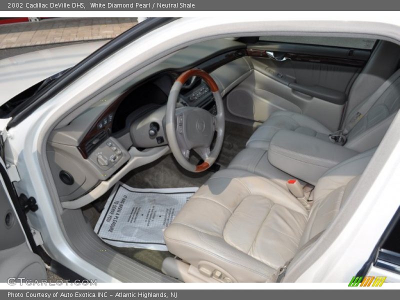  2002 DeVille DHS Neutral Shale Interior