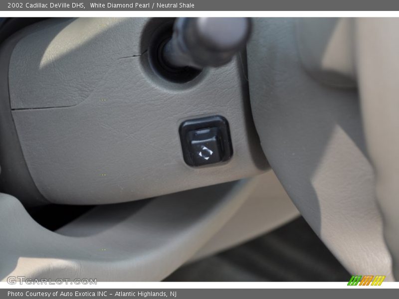 White Diamond Pearl / Neutral Shale 2002 Cadillac DeVille DHS
