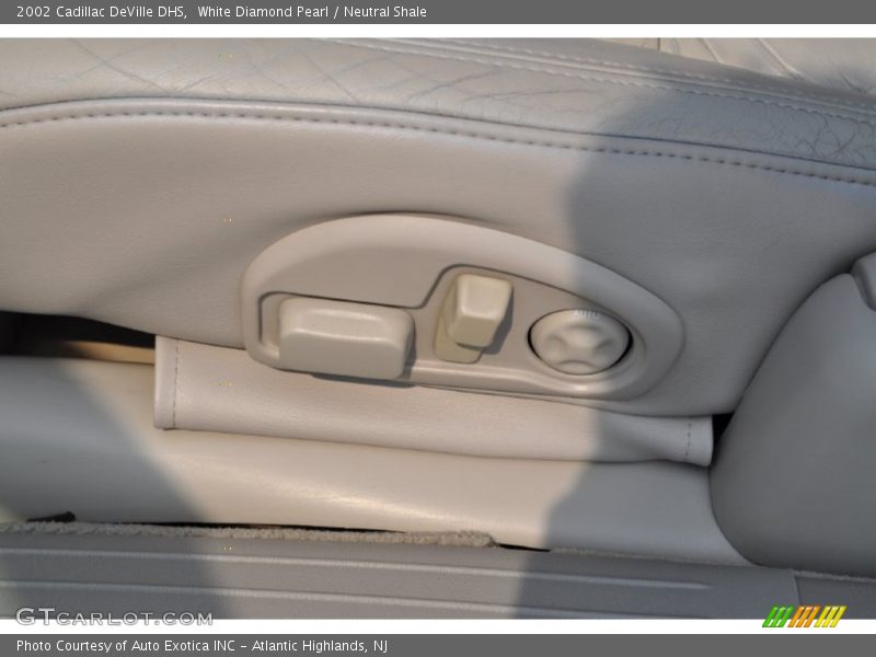 White Diamond Pearl / Neutral Shale 2002 Cadillac DeVille DHS