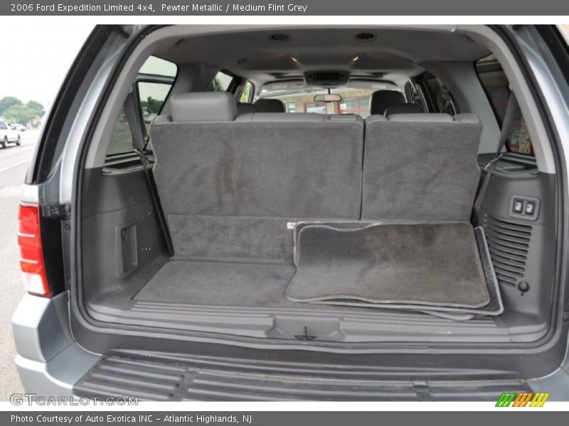  2006 Expedition Limited 4x4 Trunk
