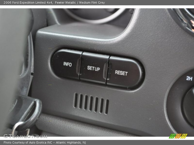 Controls of 2006 Expedition Limited 4x4