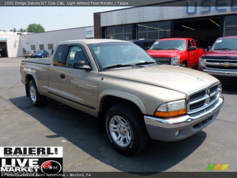 Light Almond Pearl Metallic / Taupe 2002 Dodge Dakota SLT Club Cab