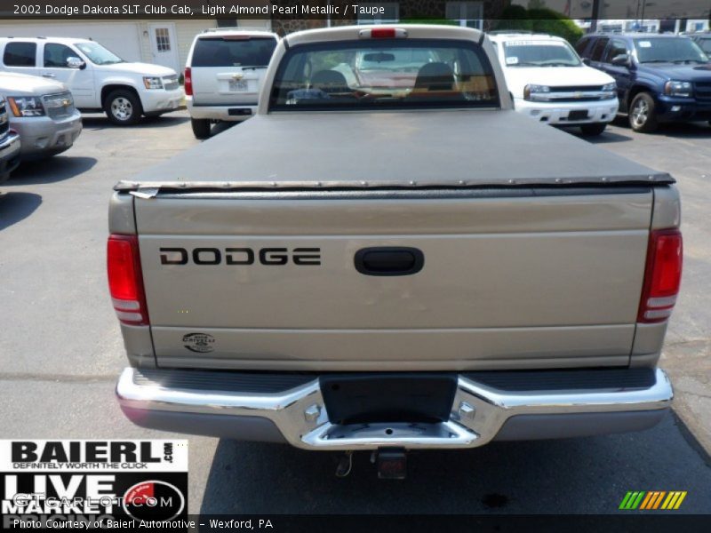 Light Almond Pearl Metallic / Taupe 2002 Dodge Dakota SLT Club Cab
