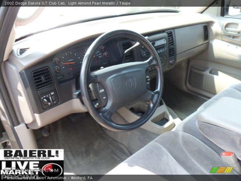 Light Almond Pearl Metallic / Taupe 2002 Dodge Dakota SLT Club Cab