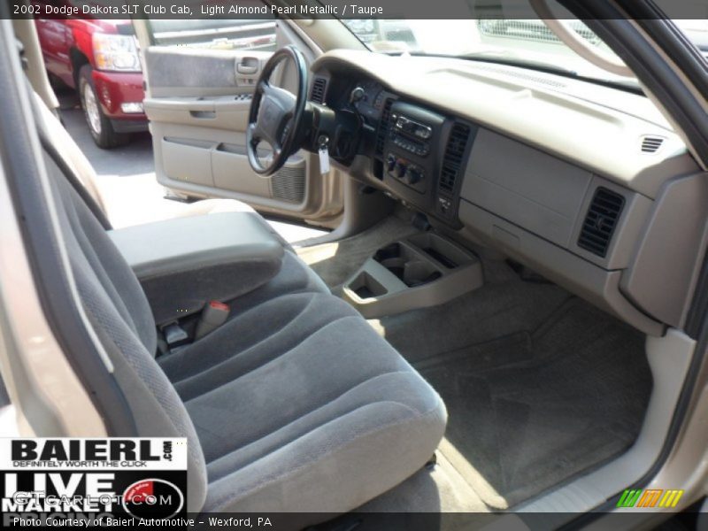 Light Almond Pearl Metallic / Taupe 2002 Dodge Dakota SLT Club Cab