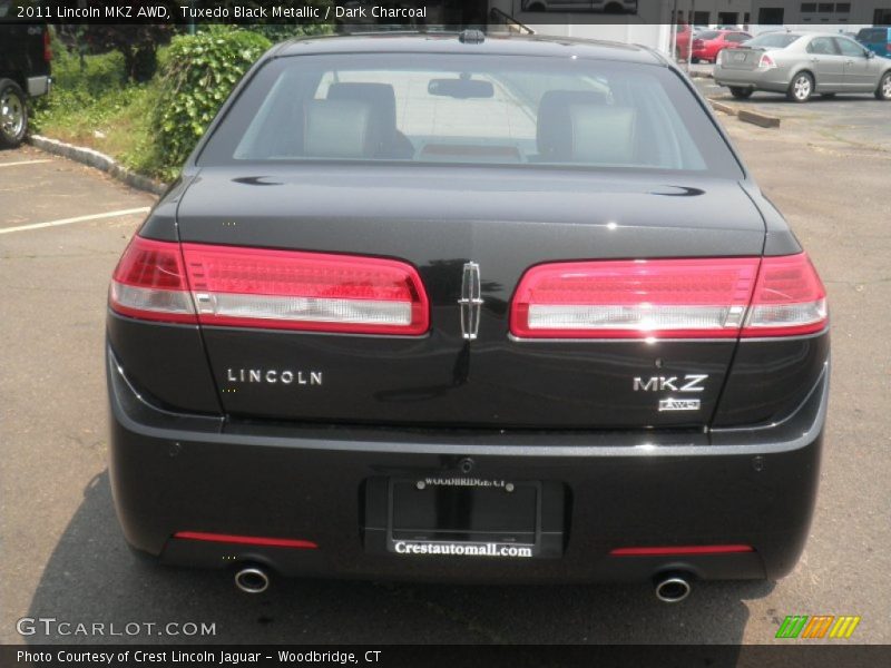 Tuxedo Black Metallic / Dark Charcoal 2011 Lincoln MKZ AWD