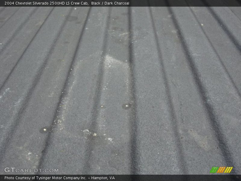 Black / Dark Charcoal 2004 Chevrolet Silverado 2500HD LS Crew Cab